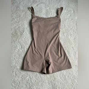 garage nude onsie🤎